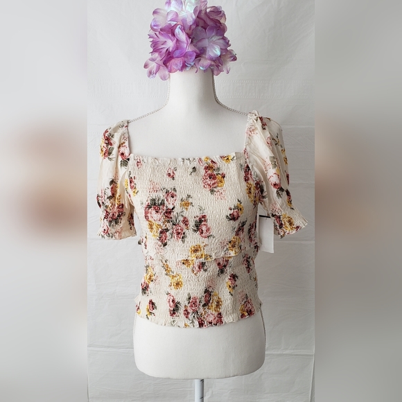 DEREK HEART Rose Floral Short Sleeve Top Casual - Picture 1 of 6
